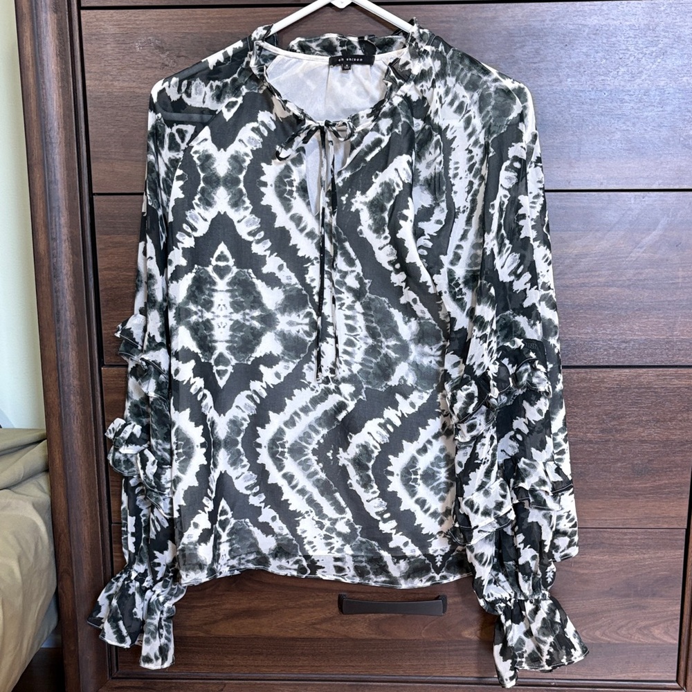 En Saison Black and White Tie-Dye Blouse